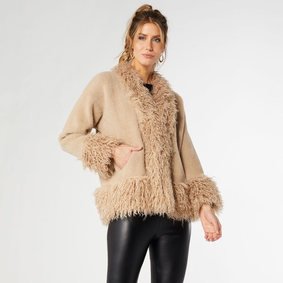 Coco+Carmen Cardigan Faux Fur Trim Teddy Jacket Size XS NWT - Picture 1 of 13